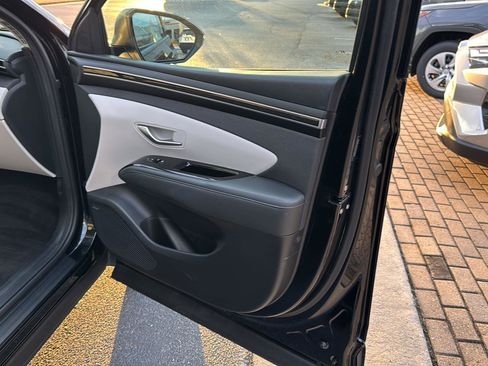 Used 2023 Hyundai Tucson Limited w/ Cargo Package image 12