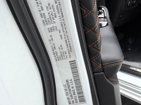 Used 2023 Jeep Grand Cherokee Summit AWD/4WD image 35
