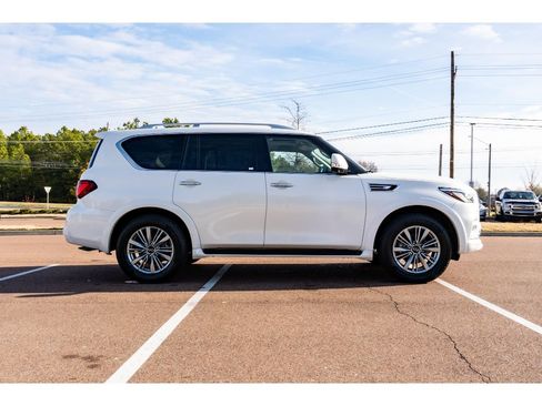 Used 2024 INFINITI QX80 Luxe image 4