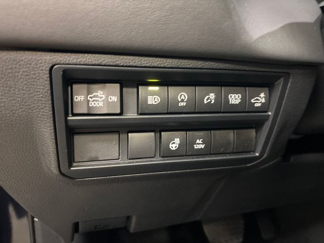 Used 2023 Toyota Tundra Platinum AWD/4WD image 32