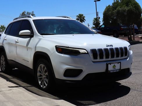Used 2020 Jeep Cherokee Latitude FWD image 14