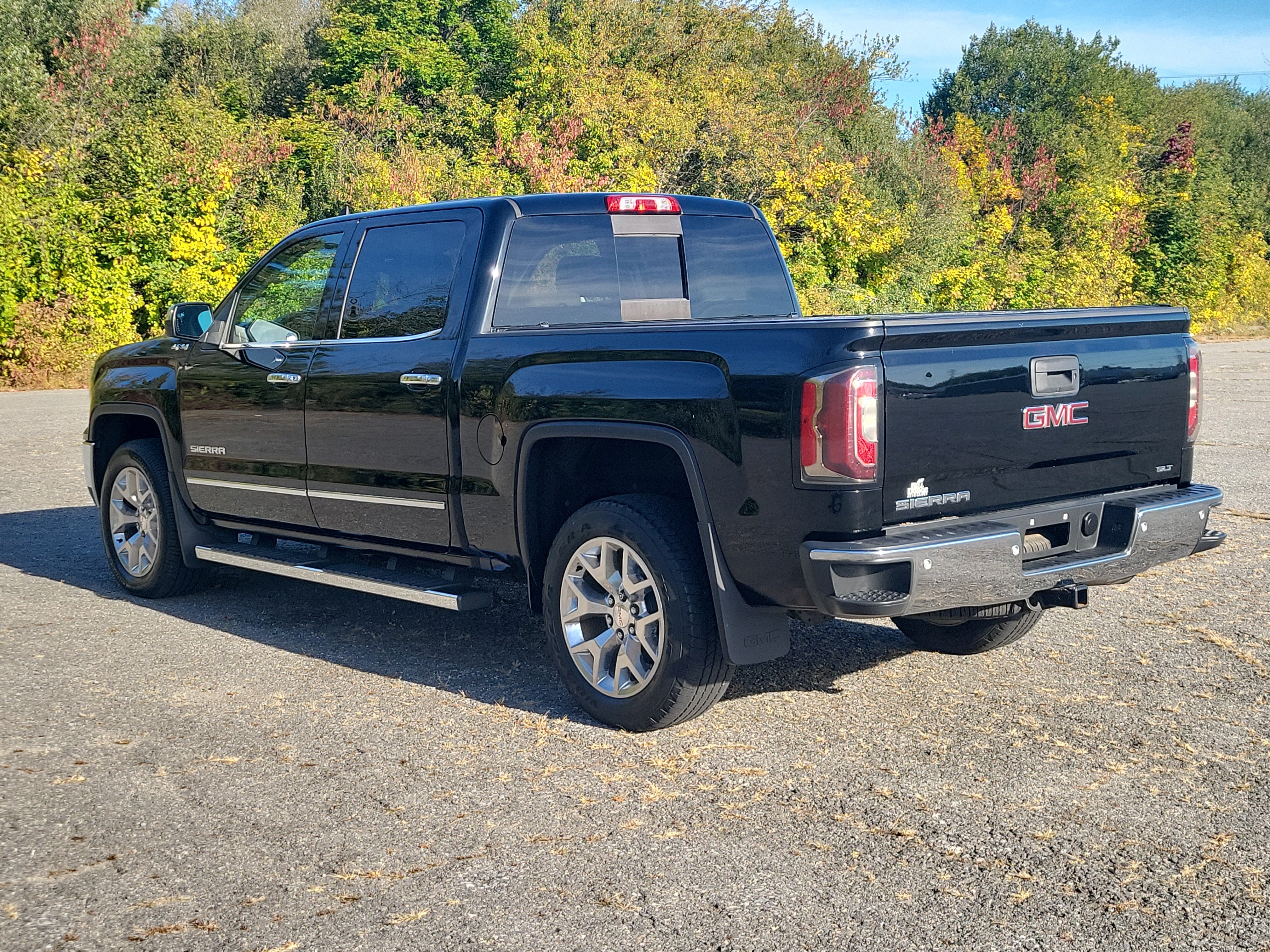 Used 2018 GMC Sierra 1500 SLT AWD/4WD image 7