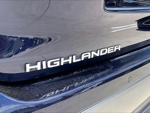 Used 2021 Toyota Highlander Platinum AWD/4WD image 30