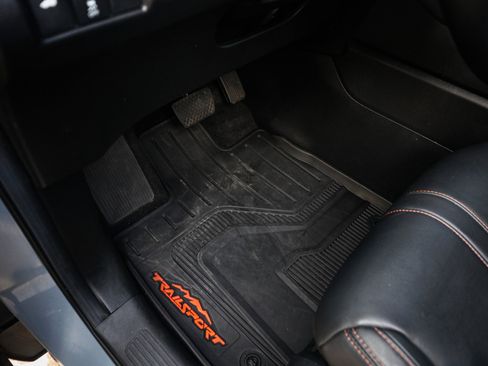 Used 2024 Honda Pilot TrailSport image 17