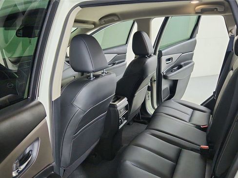 Certified 2024 Nissan Murano SV w/ SV Midnight Edition Package image 22