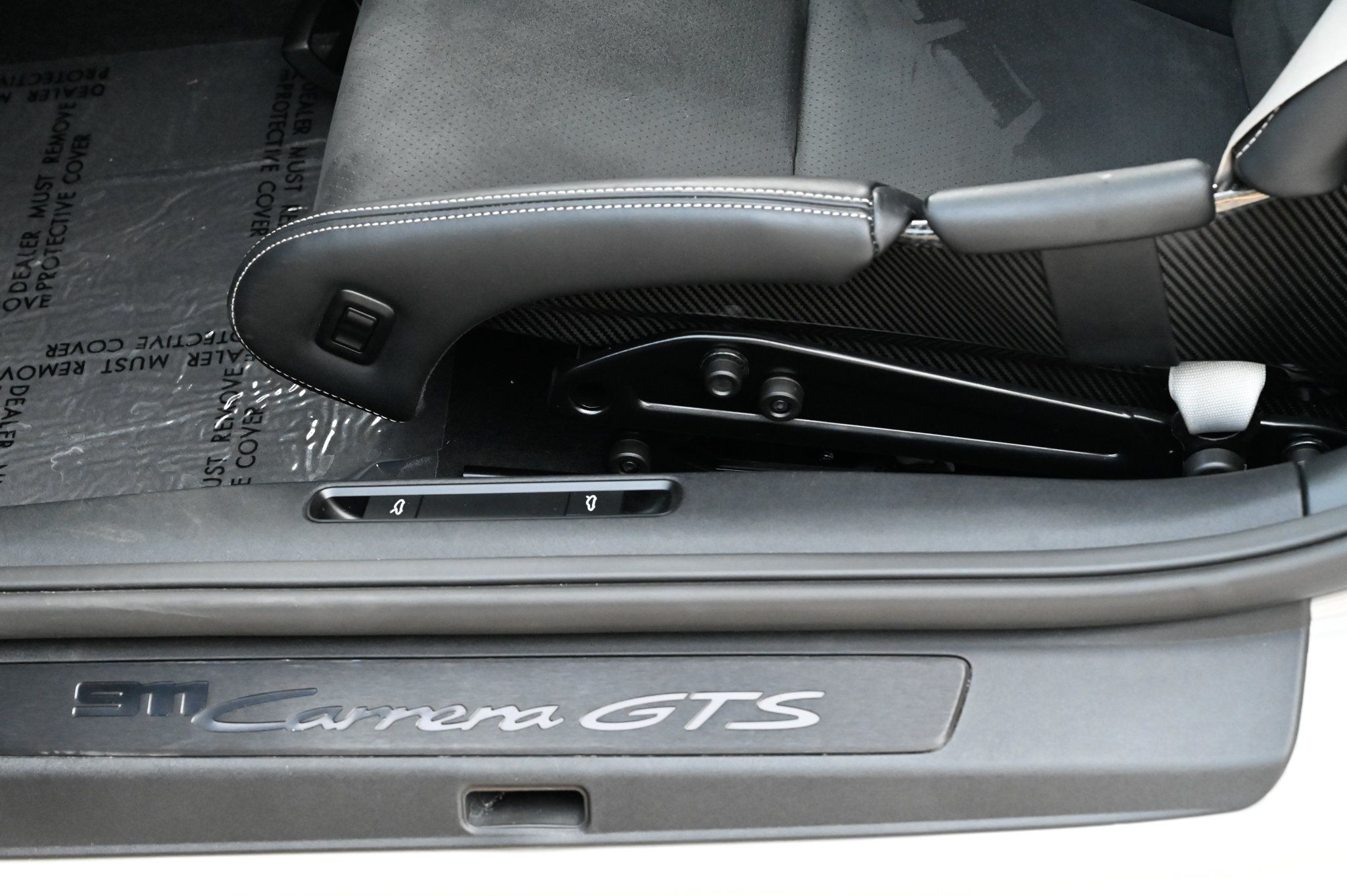 Used 2024 Porsche 911 Carrera GTS RWD image 18