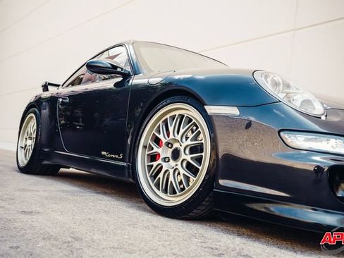 Used 2006 Porsche 911 Carrera S RWD image 25