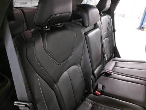 Used 2023 INFINITI QX60 Luxe image 12