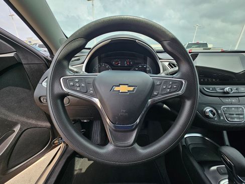 Used 2024 Chevrolet Malibu LT FWD image 18