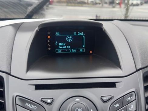 Used 2015 Ford Fiesta SE image 16