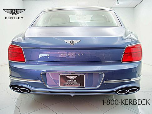 Certified 2022 Bentley Flying Spur Plug-In Hybrid AWD/4WD image 8