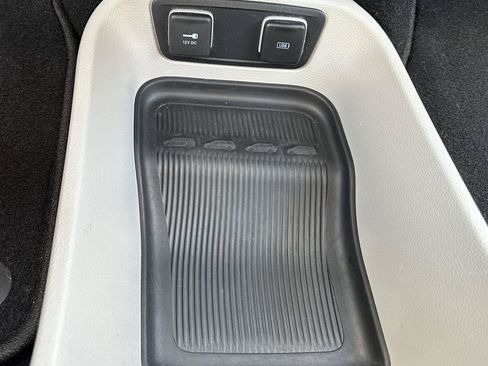 Used 2019 Chrysler Pacifica Touring-L FWD image 62