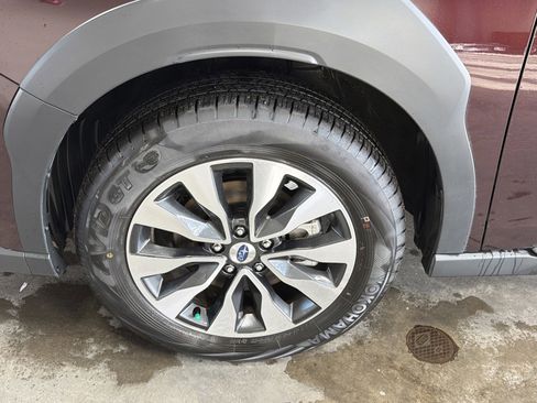 Certified 2025 Subaru Outback Touring image 9