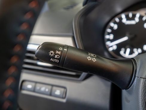 Certified 2025 Nissan Altima 2.5 SR image 30