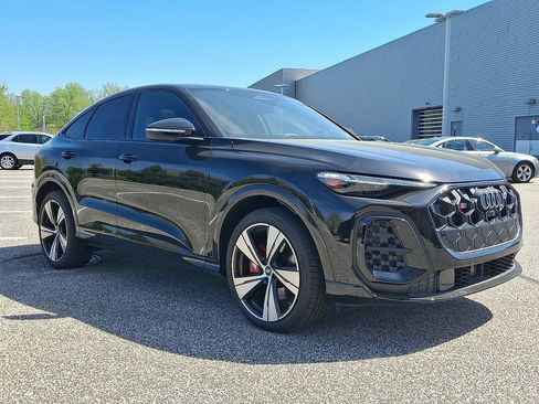 Used 2025 Audi SQ5 Premium Plus AWD/4WD image 3