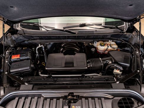 Used 2022 Chevrolet Silverado 1500 High Country image 32