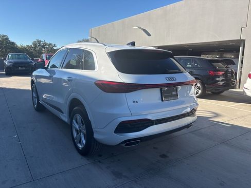 Certified 2025 Audi Q5 Premium w/ Convenience Package image 8