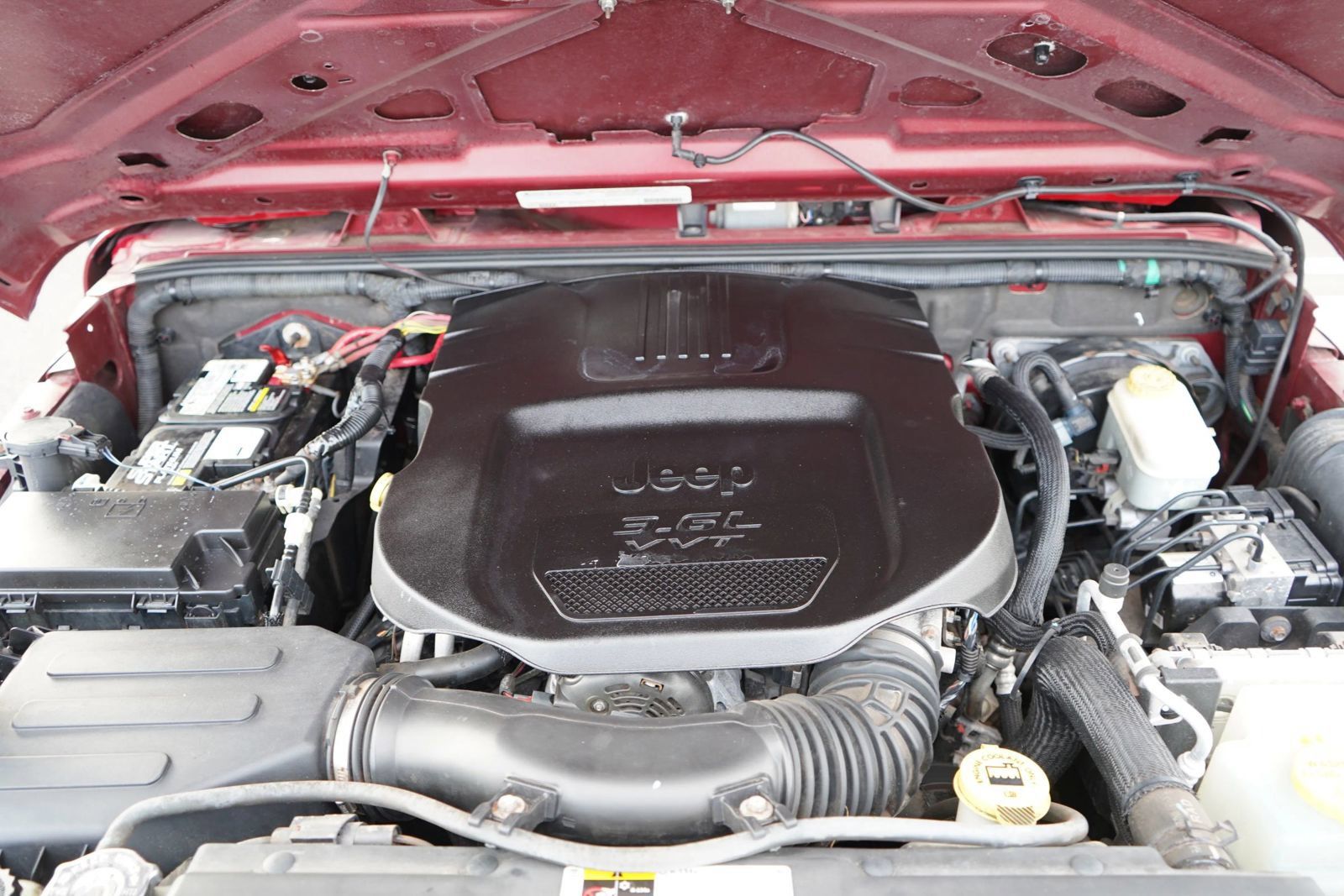 Used 2012 Jeep Wrangler Unlimited Sport AWD/4WD image 19