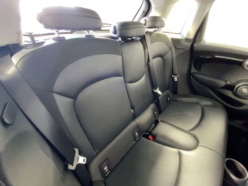 Used 2020 MINI Cooper S w/ Signature Upholstery Package image 32