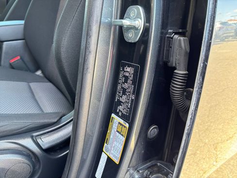 Used 2025 Kia Soul LX w/ LX Technology Package FWD image 27