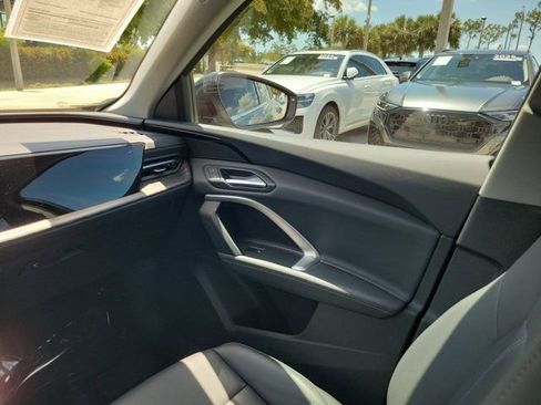 Certified 2025 Audi Q5 Premium w/ Convenience Package AWD/4WD image 14