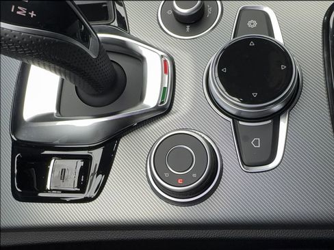 New 2026 Alfa Romeo Stelvio Sprint w/ Convenience Package AWD/4WD image 42