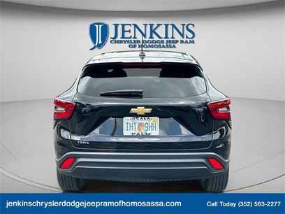 Used 2024 Chevrolet Trax LS w/ LS Convenience Package