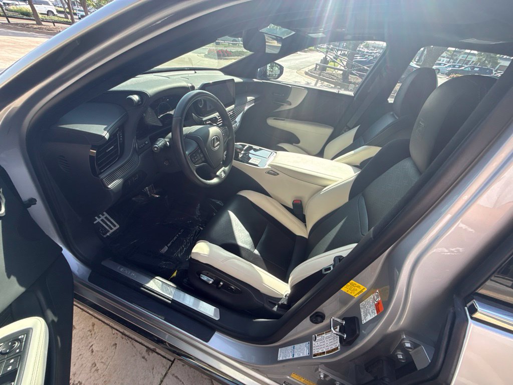 Certified 2025 Lexus LS 500 F Sport AWD/4WD image 5