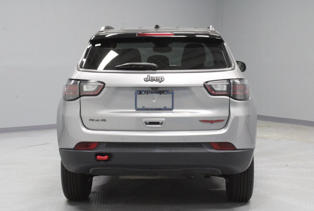 Used 2022 Jeep Compass Trailhawk w/ Trailhawk Elite Group AWD/4WD image 10