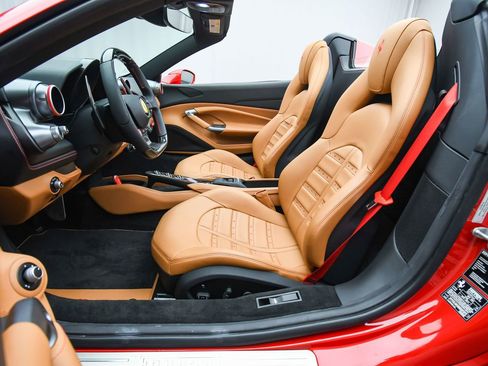 Certified 2021 Ferrari F8 Tributo image 17