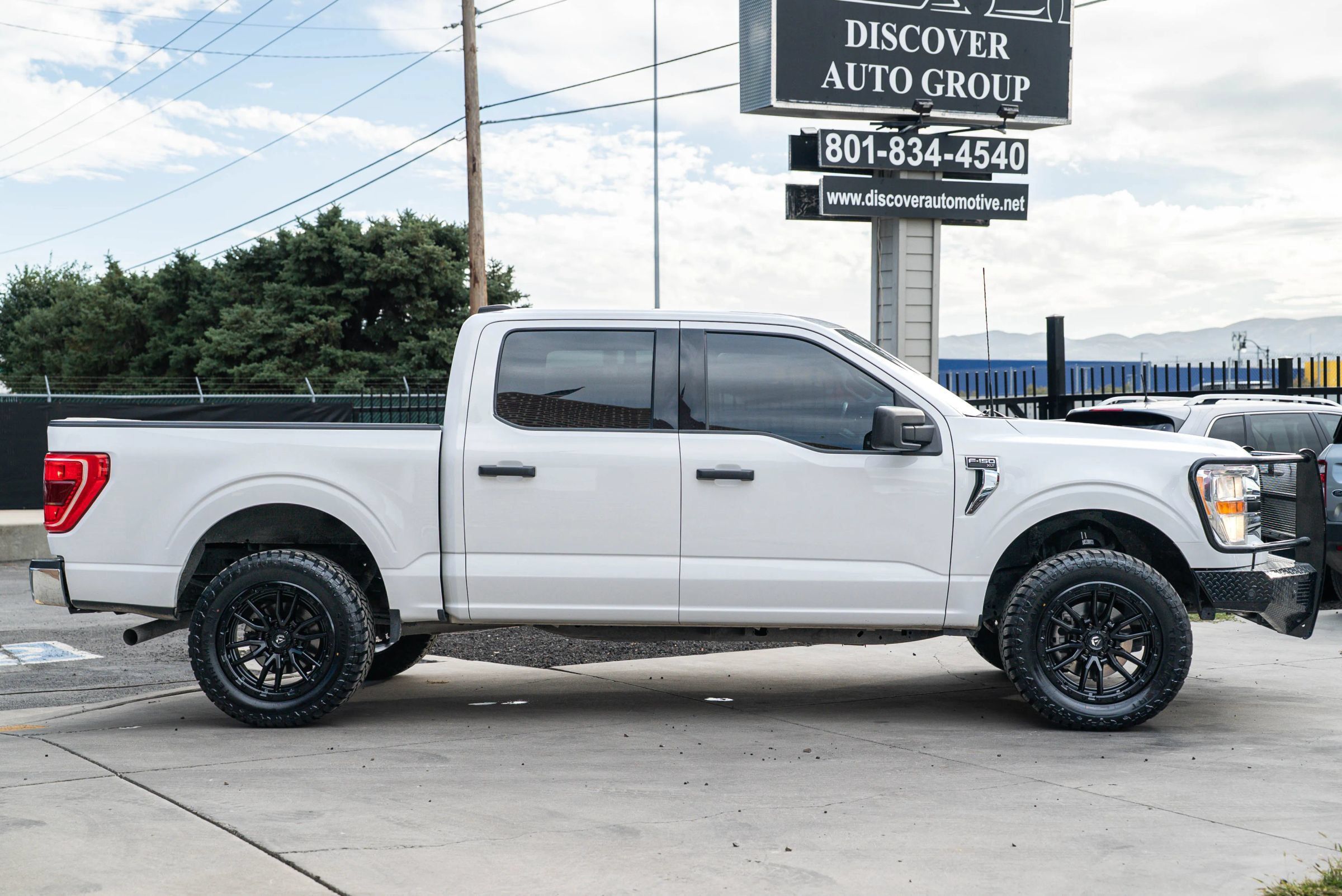 Used 2022 Ford F150 XLT w/ Equipment Group 301A Mid AWD/4WD image 10
