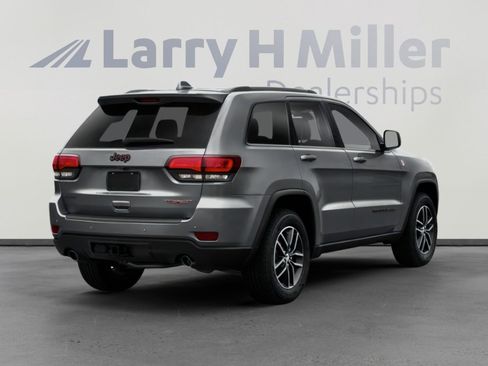 Used 2018 Jeep Grand Cherokee Trailhawk image 5