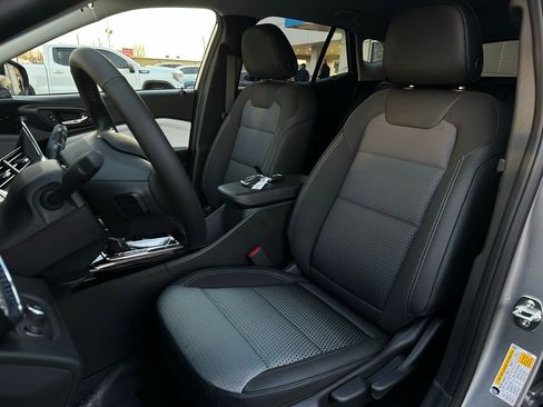 New 2026 Chevrolet Trax LT w/ Driver Confidence Package image 13