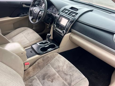 Used 2013 Toyota Camry LE FWD image 15