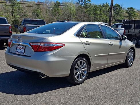 Used 2016 Toyota Camry XLE FWD image 6