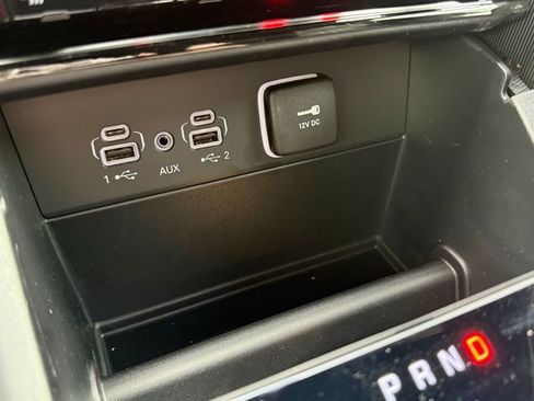 New 2025 Jeep Grand Cherokee Limited w/ Black Appearance Package image 21