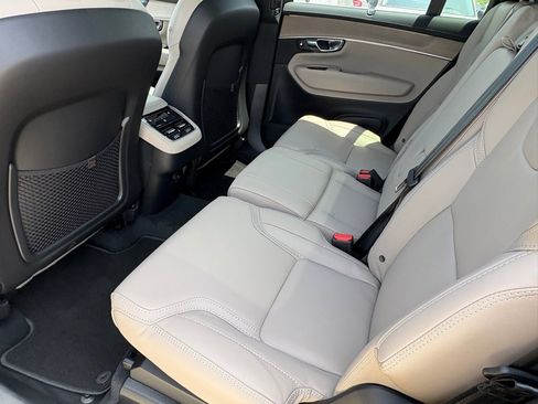 New 2026 Volvo XC90 B5 Ultra w/ Lounge Package image 20
