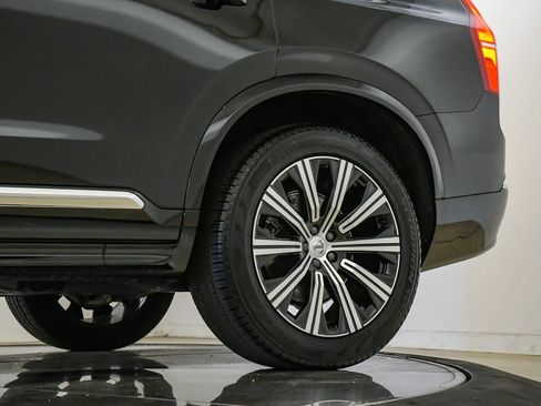 Certified 2025 Volvo XC90 B5 Core w/ Protection Package Premier AWD/4WD image 11