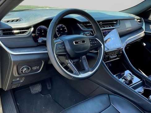 Certified 2024 Jeep Grand Cherokee L Limited w/ Luxury Tech Group II image 21