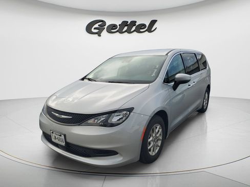 Used 2023 Chrysler Voyager LX FWD image 1