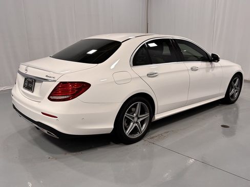 Used 2017 Mercedes-Benz E 300 4MATIC image 6