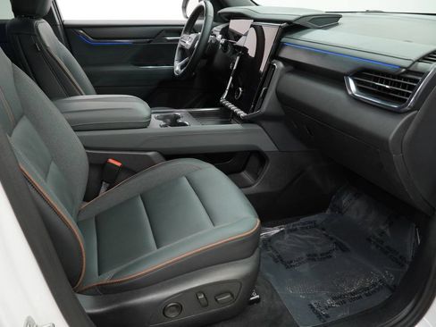 Certified 2024 GMC Acadia AT4 w/ Super Cruise Package AWD/4WD image 35