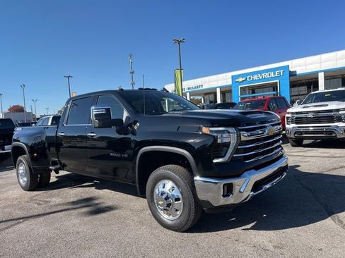 New 2026 Chevrolet Silverado 3500 LTZ image 1