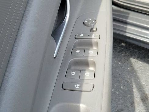 Certified 2023 Hyundai Elantra SE FWD image 16