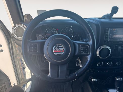 Used 2012 Jeep Wrangler Sahara w/ Connectivity Group image 12