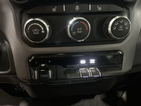 Used 2019 RAM 2500 Big Horn AWD/4WD image 17