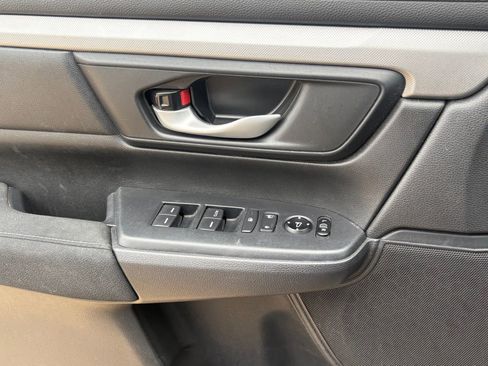 Used 2020 Honda CR-V LX image 12