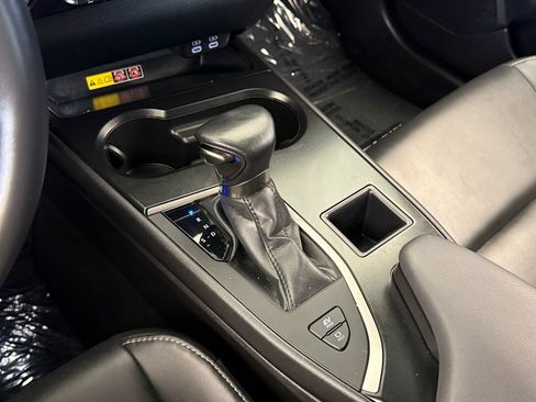 Certified 2024 Lexus UX 250h FWD image 22