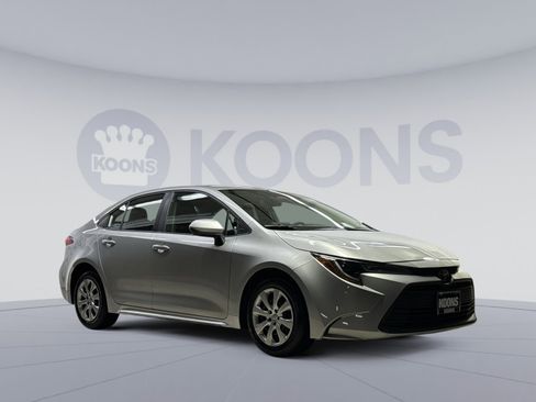 Used 2023 Toyota Corolla LE image 14