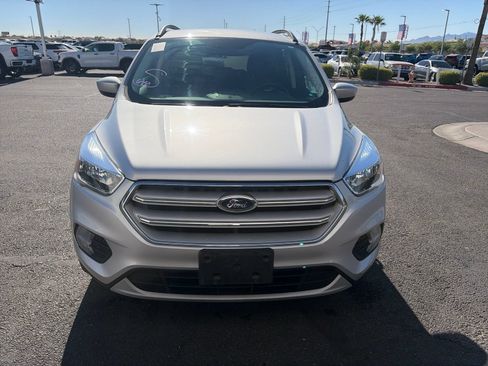 Used 2018 Ford Escape SE w/ SE Sync 3 Package FWD image 8